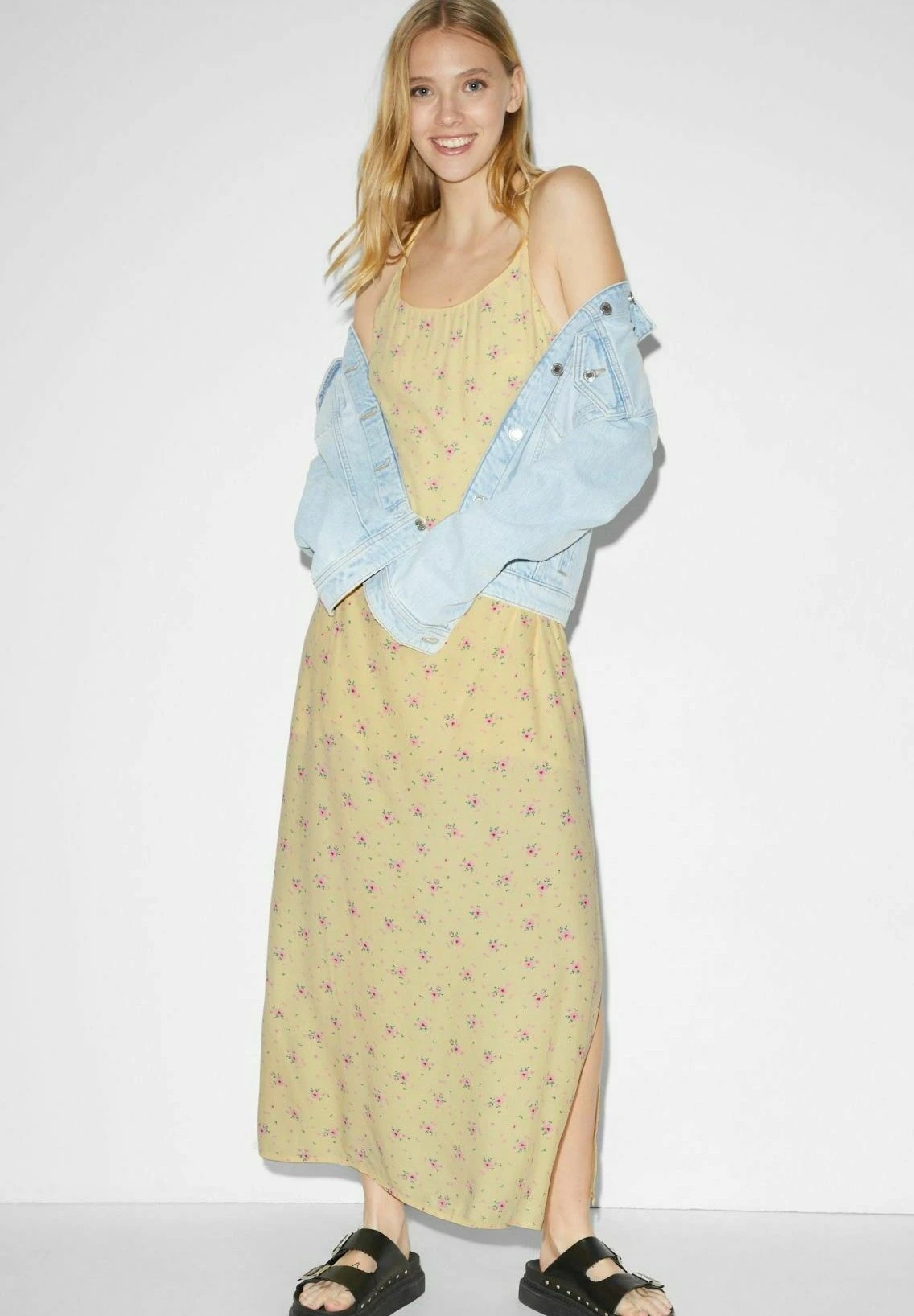 Robe Longue - Light Yellow 1 Robe Longue - Light Yellow