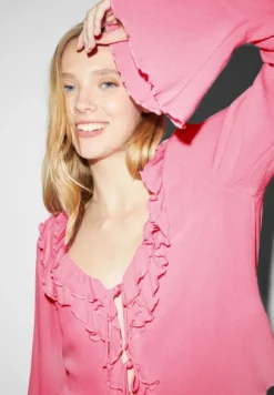 Blouse - Pink 10 Blouse - Pink -Clockhouse 364f3faae55d43f788f09a6fd7e33fbb