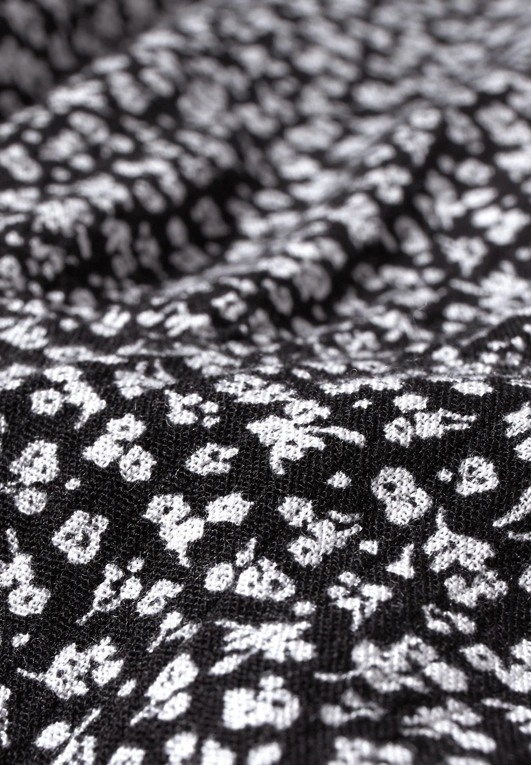 Robe De Jour - Black White 7 Robe De Jour - Black White – Image 7