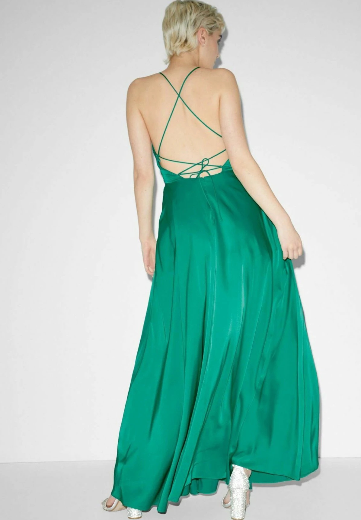 Robe De Cocktail - Green 2 Robe De Cocktail - Green – Image 2