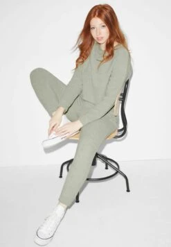 Sweatshirt - Mint Green -Clockhouse 598da665981f4e4c99b0ca3a03283e22