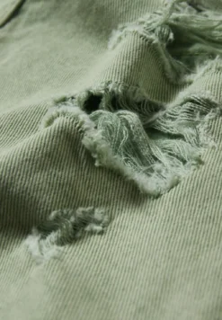 Short En Jean - Light Green -Clockhouse 85a11bdf35df499197727ea37800efff