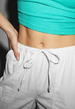 Pantalon Cargo - Cremewhite 10 Pantalon Cargo - Cremewhite -Clockhouse 97f3512f9d774c31b1564bf9aa82579c