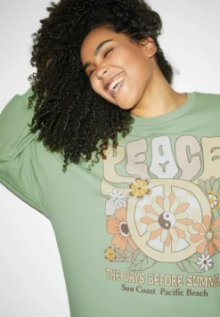 Sweatshirt - Light Green 9 Sweatshirt - Light Green -Clockhouse b149d459ab0e4a54962bad78a81df8fb