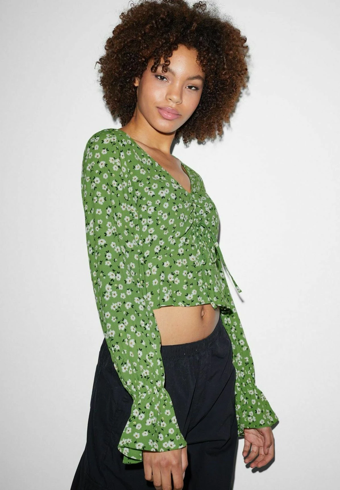 Blouse - Light Green 3 Blouse - Light Green – Image 3
