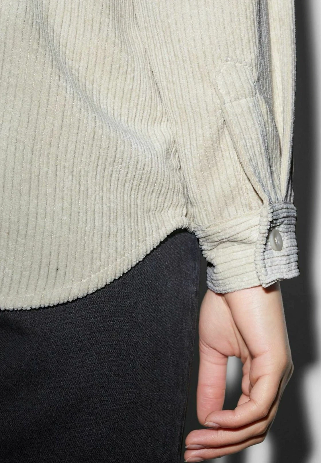 Chemisier - Light Beige 4 Chemisier - Light Beige – Image 4