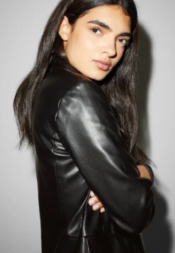 Manteau Court - Black 10 Manteau Court - Black -Clockhouse c59c0994b313412a889436b311ebb1e8