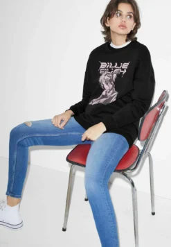 Billie Eilish - Sweatshirt - Black 12 Billie Eilish - Sweatshirt - Black -Clockhouse e91e059fe76c4416bdb22834d2714790