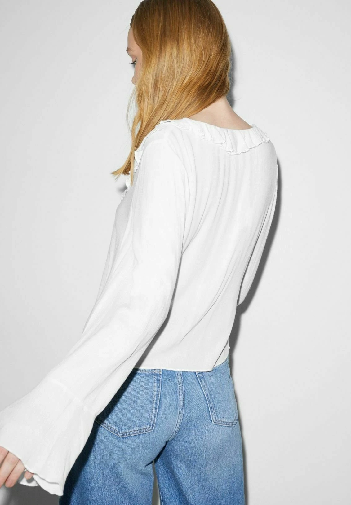 Blouse - White 2 Blouse - White – Image 2